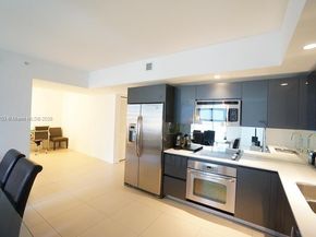 31 SE 6th St 907, Miami FL 33131