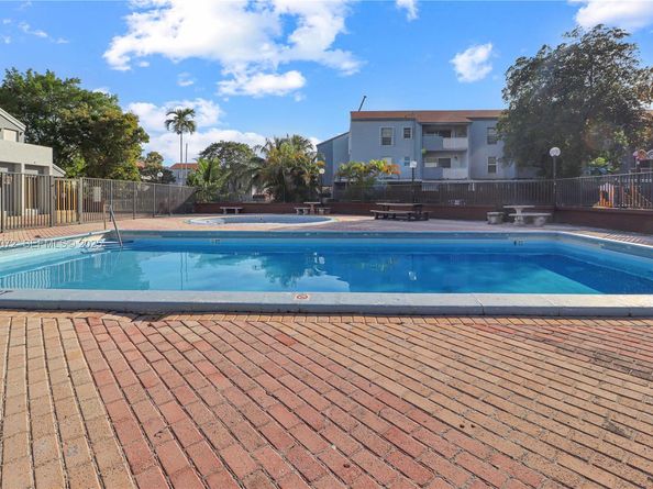 6195 W 18th Ave G101, Hialeah FL 33012