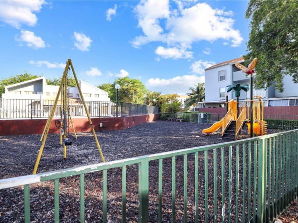 6195 W 18th Ave G101, Hialeah FL 33012