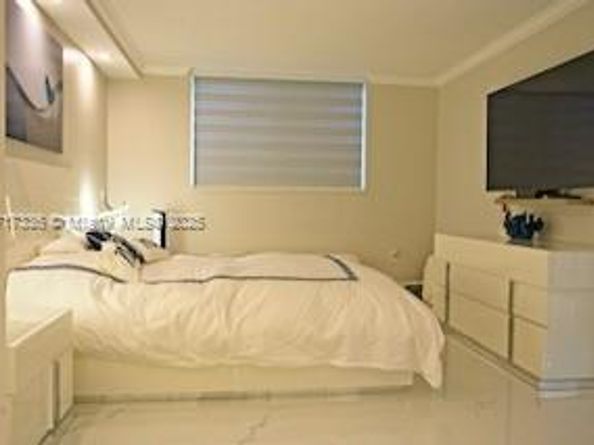 3849 NE 169th St 302, North Miami Beach FL 33160