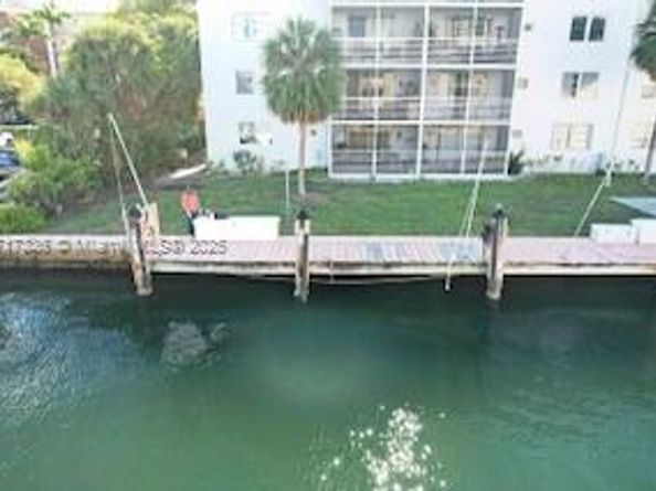 3849 NE 169th St 302, North Miami Beach FL 33160