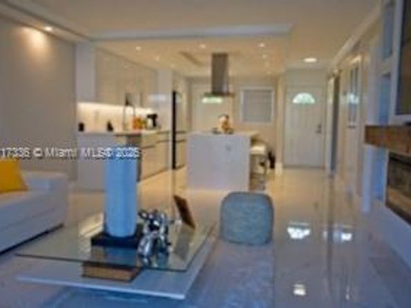 3849 NE 169th St 302, North Miami Beach FL 33160