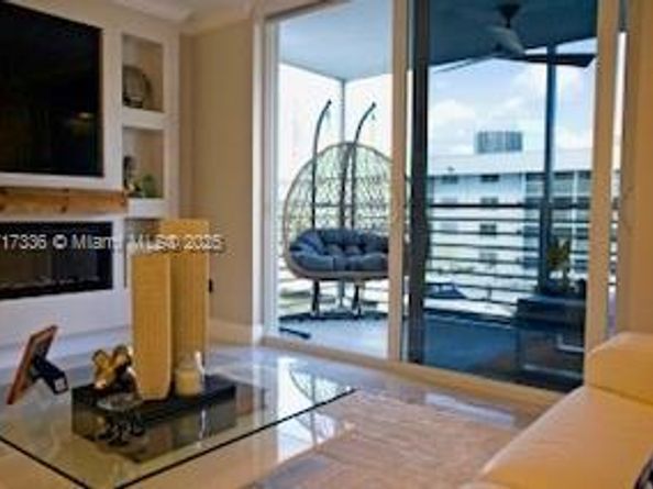 3849 NE 169th St 302, North Miami Beach FL 33160