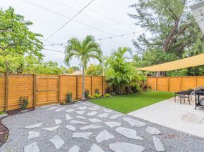 44 NW 40th St, Miami FL 33127