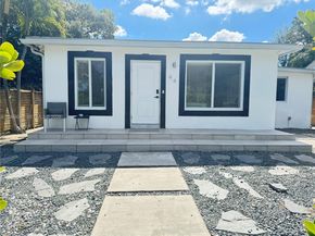 44 NW 40th St, Miami FL 33127