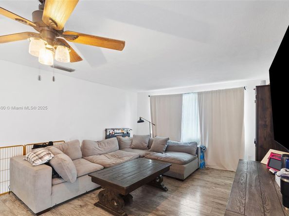 3510 SW 87th Ave, Miami FL 33165