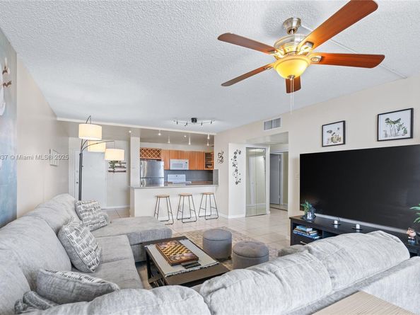500 Three Islands Blvd 309, Hallandale Beach FL 33009