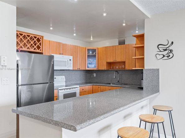 500 Three Islands Blvd 309, Hallandale Beach FL 33009