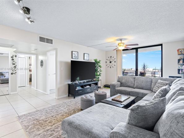 500 Three Islands Blvd 309, Hallandale Beach FL 33009