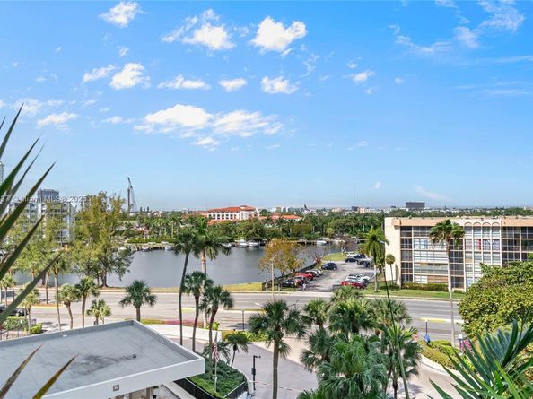 500 Three Islands Blvd 309, Hallandale Beach FL 33009