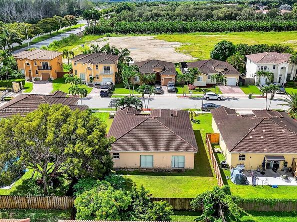 4281 NE 16th St, Homestead FL 33033