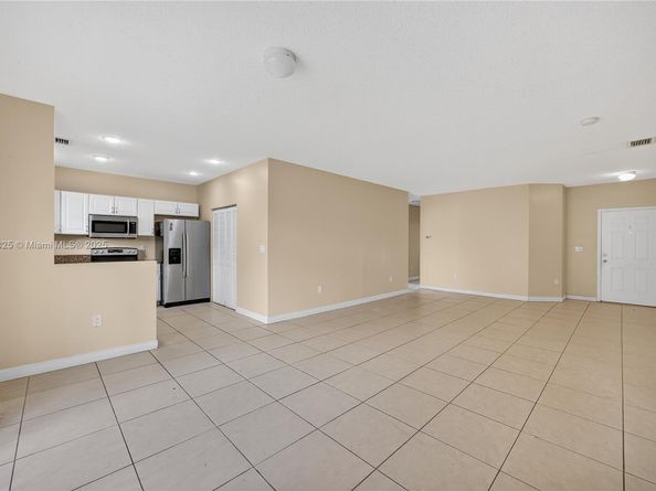 4281 NE 16th St, Homestead FL 33033