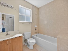 4281 NE 16th St, Homestead FL 33033