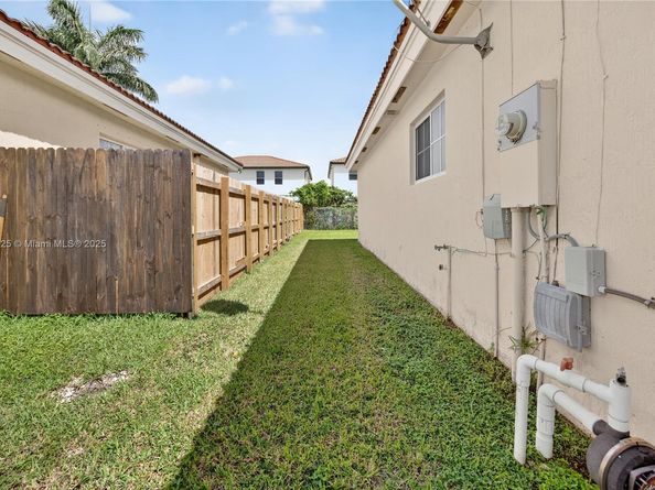 4281 NE 16th St, Homestead FL 33033
