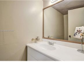 3021 NW 68th St 11G, Fort Lauderdale FL 33309