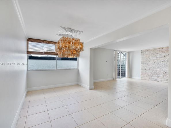 2977 Mcfarlane Rd PH9, Miami FL 33133