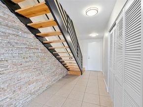 2977 Mcfarlane Rd PH9, Miami FL 33133