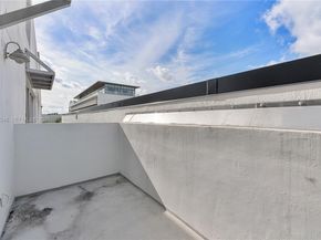 2977 Mcfarlane Rd PH9, Miami FL 33133