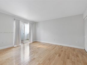 2977 Mcfarlane Rd PH9, Miami FL 33133