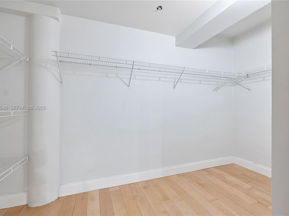 2977 Mcfarlane Rd PH9, Miami FL 33133