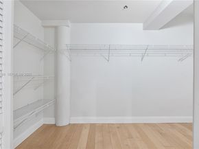 2977 Mcfarlane Rd PH9, Miami FL 33133