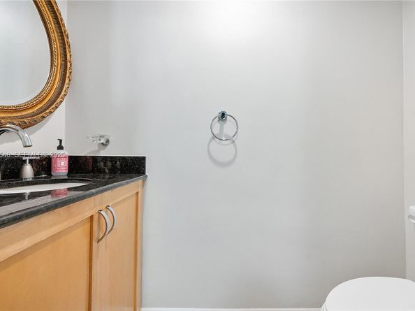 2977 Mcfarlane Rd PH9, Miami FL 33133