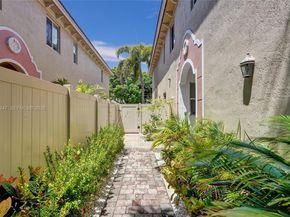 1115 NE 14th Ave, Fort Lauderdale FL 33304