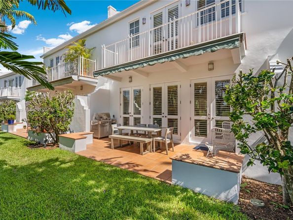 1133 Campo Sano Ave 2, Coral Gables FL 33146