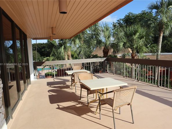 3210 Holiday Springs Blvd 2204, Margate FL 33063