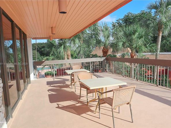 3210 Holiday Springs Blvd 2204, Margate FL 33063