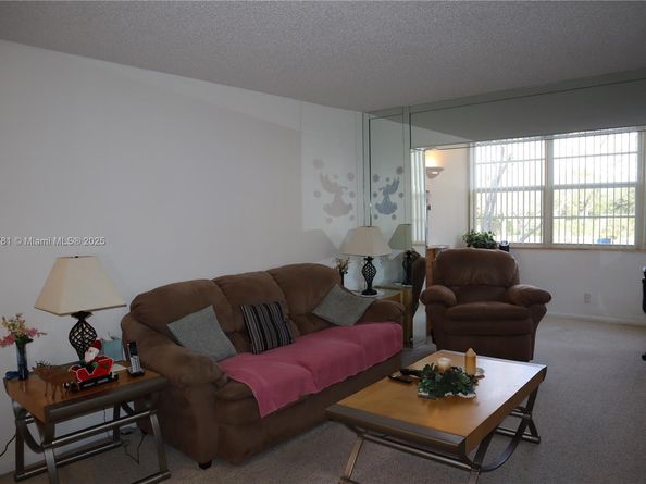 3210 Holiday Springs Blvd 2204, Margate FL 33063