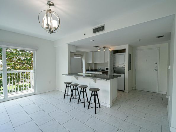 2740 SW 28th Ter 201, Miami FL 33133