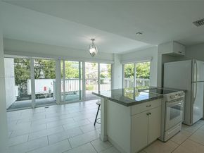 2740 SW 28th Ter 201, Miami FL 33133