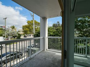 2740 SW 28th Ter 201, Miami FL 33133