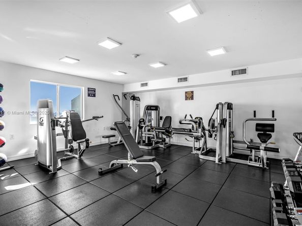 816 NW 11th St 607, Miami FL 33136