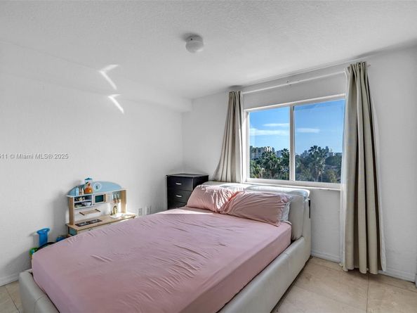 816 NW 11th St 607, Miami FL 33136