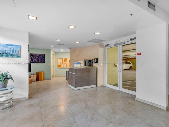 816 NW 11th St 607, Miami FL 33136