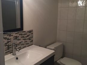 13499 Biscayne Blvd 713, North Miami FL 33181