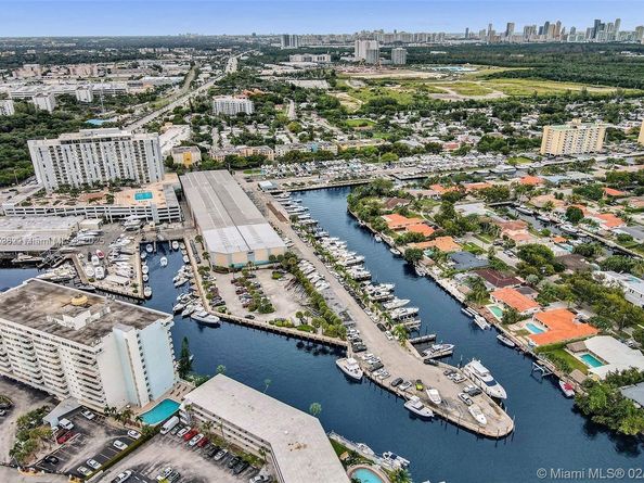 13499 Biscayne Blvd 713, North Miami FL 33181