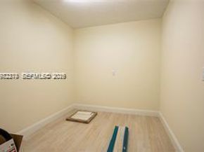 1713 Whitehall Dr 302, Davie FL 33324