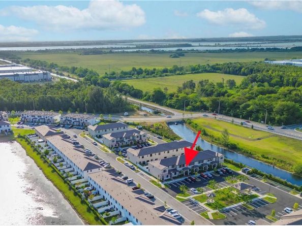 11426 W 33rd Way, Hialeah FL 33018