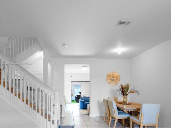 11426 W 33rd Way, Hialeah FL 33018