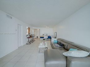 4876 NW 97th Ct 352, Doral FL 33178