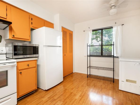 2206 S Cypress Bend Dr 305, Pompano Beach FL 33069