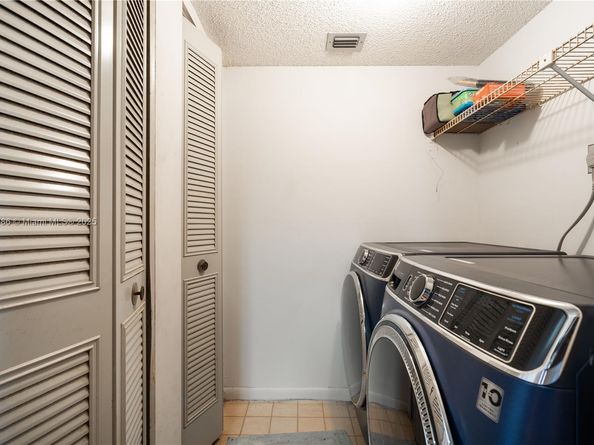 2206 S Cypress Bend Dr 305, Pompano Beach FL 33069