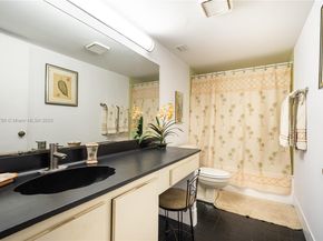 2206 S Cypress Bend Dr 305, Pompano Beach FL 33069
