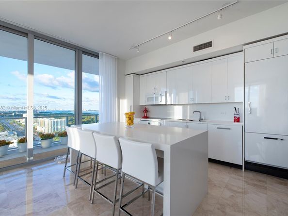 3470 E Coast Ave H2504, Miami FL 33137