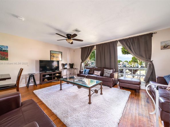 7120 Duval St, Hollywood FL 33024