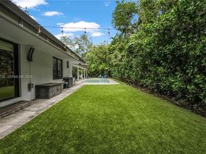 2140 NE 190th Ter, Miami FL 33179