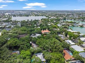 2140 NE 190th Ter, Miami FL 33179